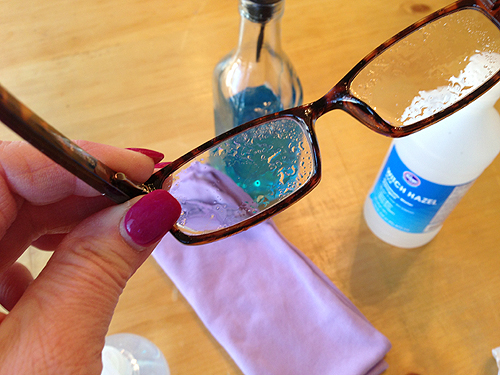 eyeglass-cleaner